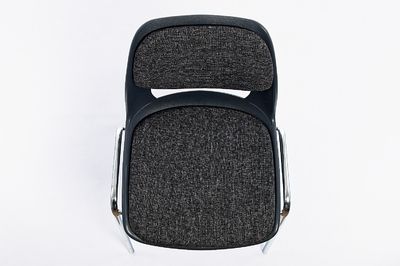Kunststoffschalenstühle mit Sitz- & Rückenpolster